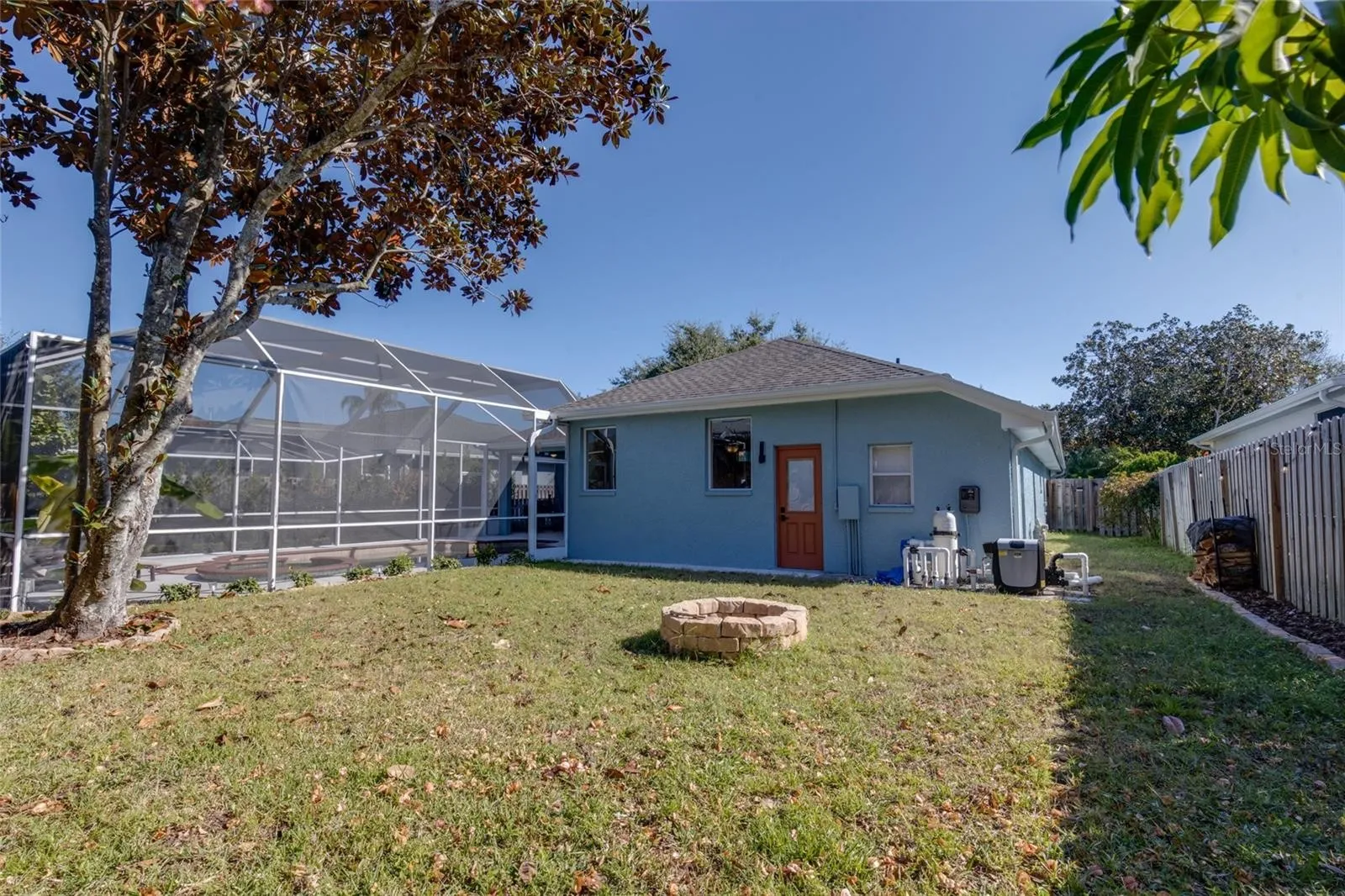 Aerial view of Florida property with pool